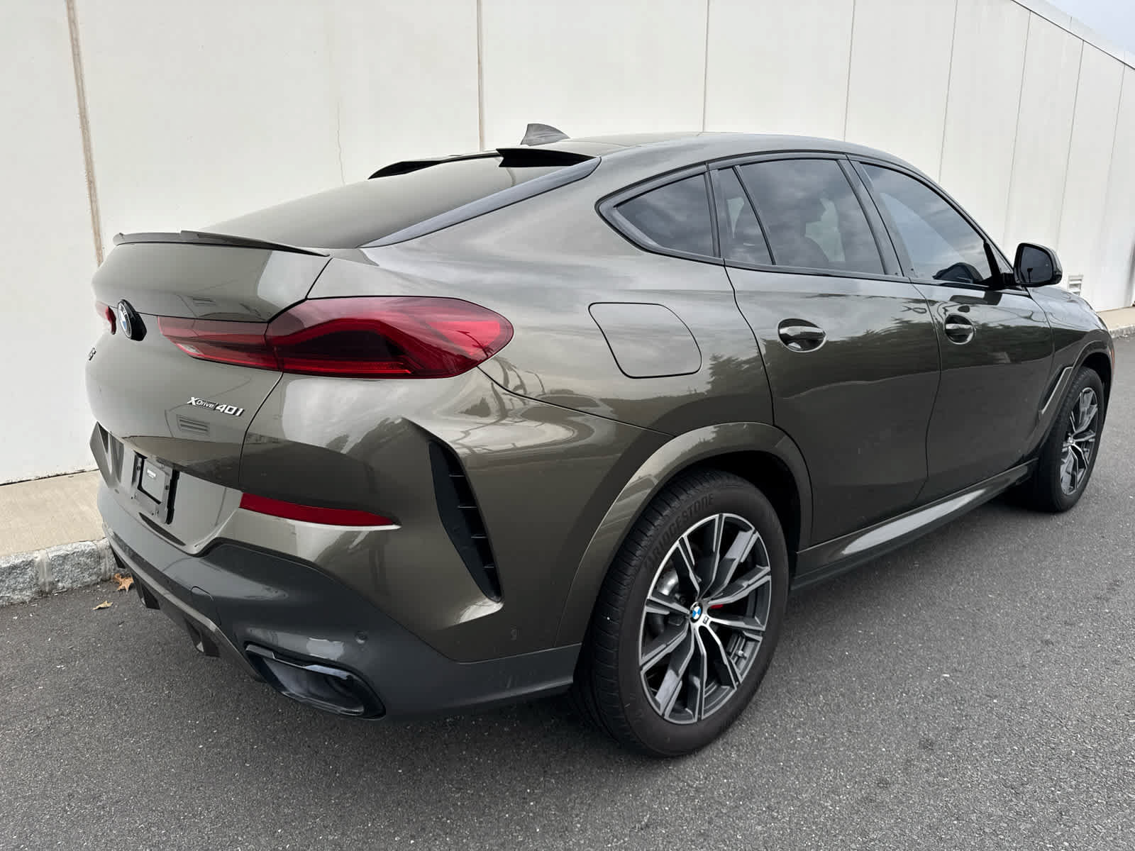 Used 2022 BMW X6 xDrive40i w/ Executive Package AWD/4WD image 6