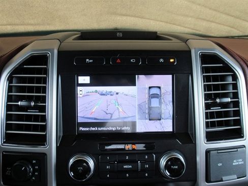 Used 2020 Ford F150 Platinum w/ Technology Package image 23