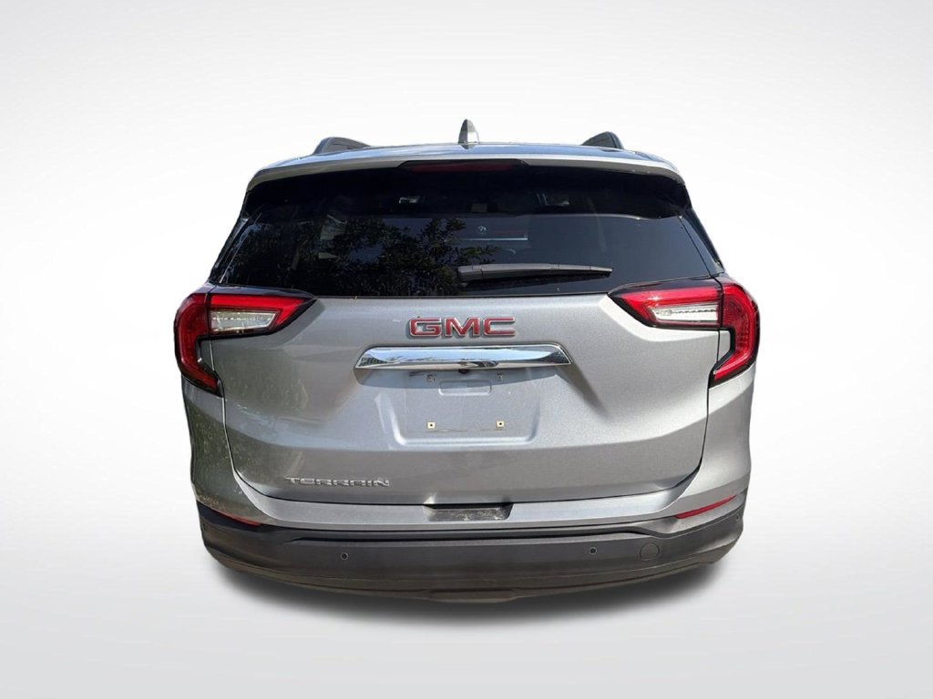 Used 2024 GMC Terrain SLE w/ Driver Convenience Package FWD image 7