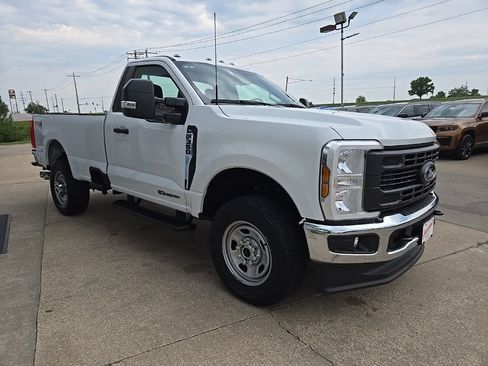 Used 2024 Ford F350 XL w/ FX4 Off-Road Package AWD/4WD image 14