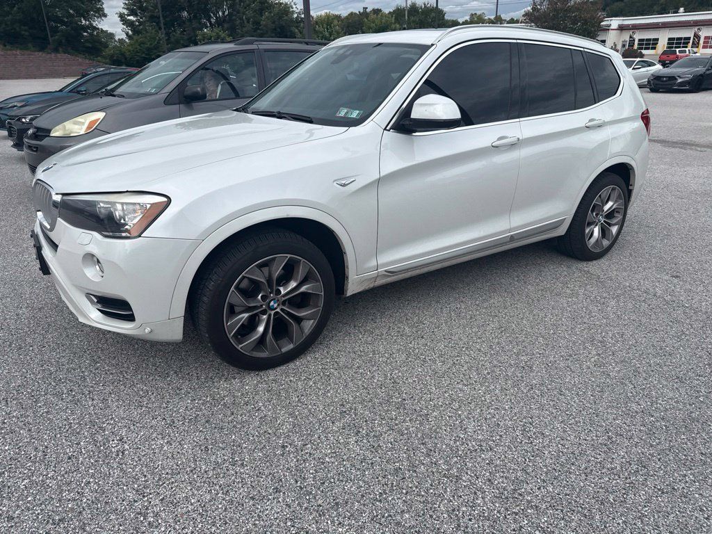 Used 2017 BMW X3 xDrive28i AWD/4WD image 2