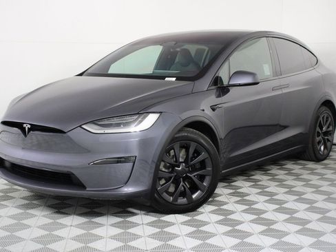 Used 2023 Tesla Model X AWD/4WD image 3