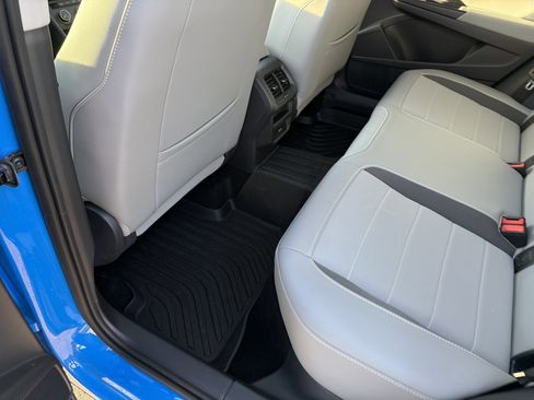 Used 2022 Volkswagen Taos SE w/ Panoramic Sunroof Package image 51