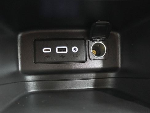 Used 2024 Chevrolet Equinox LS w/ Driver Confidence II Package FWD image 16