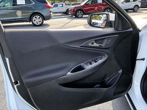 Certified 2024 Chevrolet Malibu LS image 17
