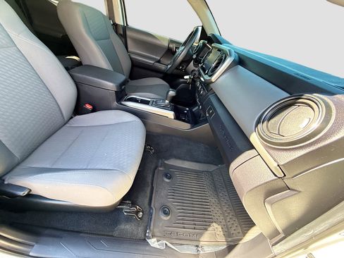 Used 2022 Toyota Tacoma SR5 image 14