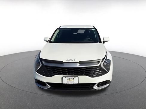 Used 2025 Kia Sportage LX image 4