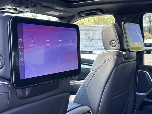 New 2026 Cadillac Escalade ESV Luxury image 36