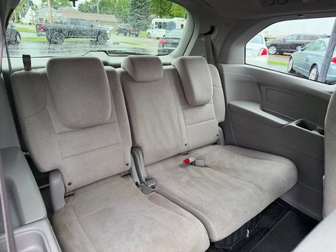 Used 2011 Honda Odyssey EX image 17