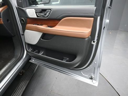 Certified 2023 Lincoln Navigator Reserve AWD/4WD image 35