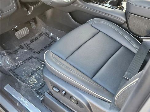 New 2026 GMC Yukon XL Elevation image 4