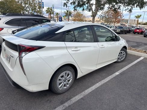 Used 2016 Toyota Prius Two image 16