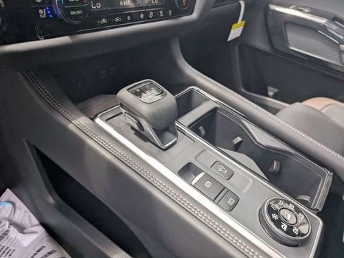 New 2026 Nissan Pathfinder Platinum AWD/4WD image 21
