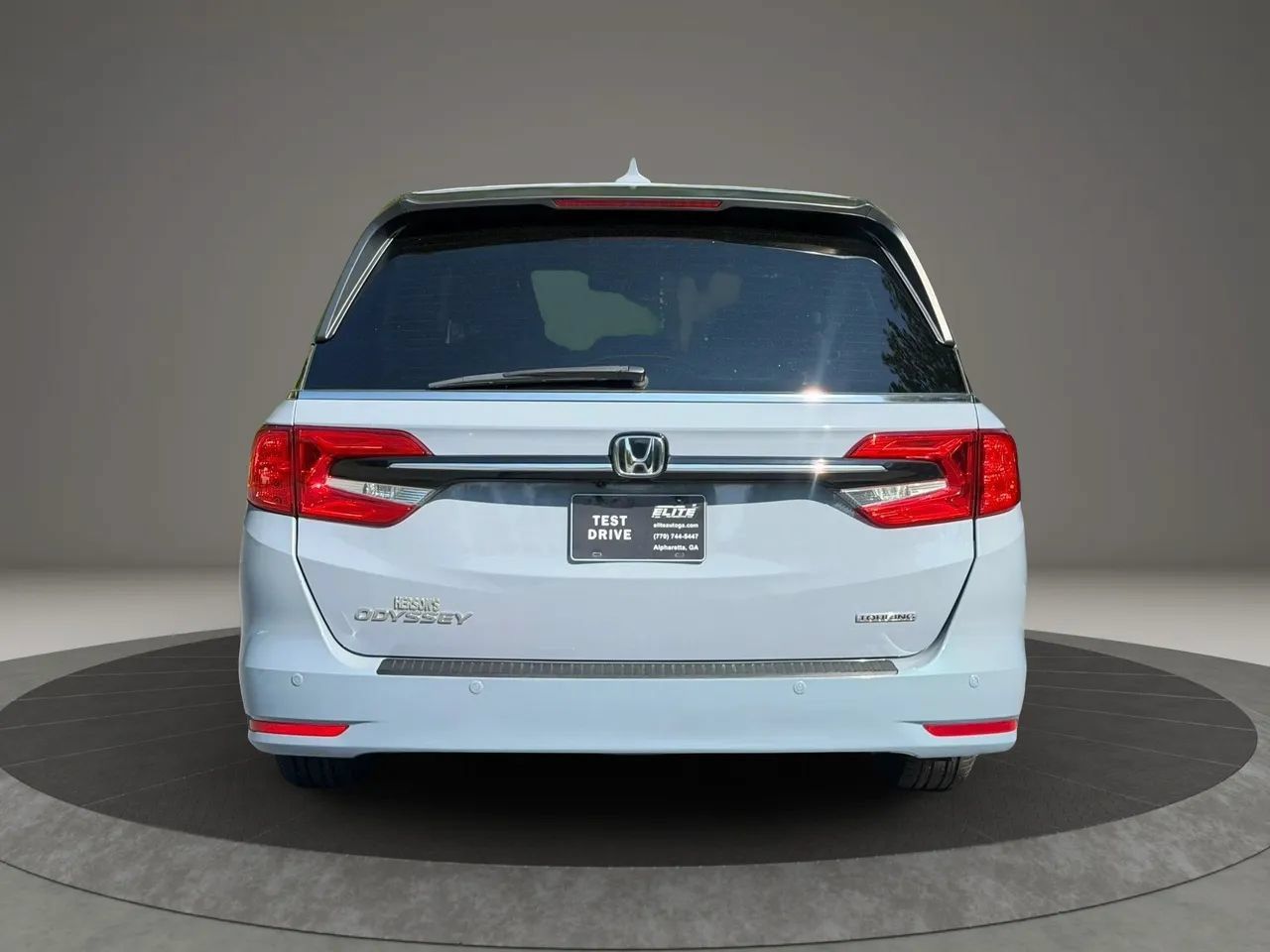 Used 2024 Honda Odyssey Touring image 5
