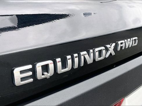 Used 2025 Chevrolet Equinox LT w/ Convenience Package II image 8