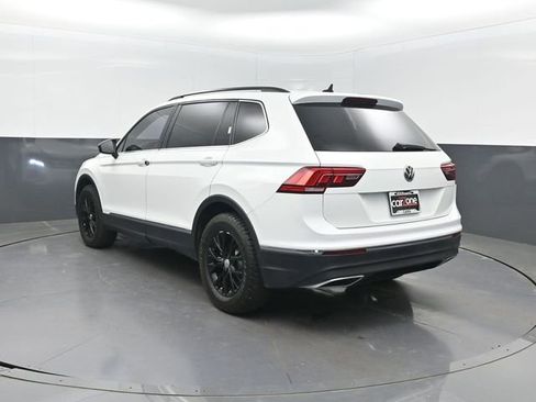 Used 2020 Volkswagen Tiguan SE image 3