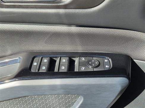 New 2025 Nissan Pathfinder SL image 14