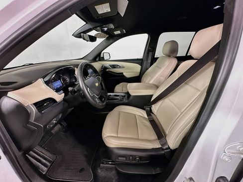 Used 2023 Chevrolet Traverse LT w/ LT Premium Package AWD/4WD image 30