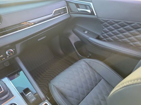 Used 2024 Mitsubishi Outlander SEL image 16