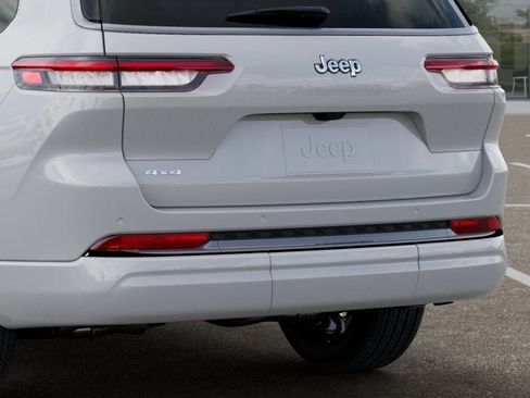 New 2026 Jeep Grand Cherokee L Limited AWD/4WD image 13