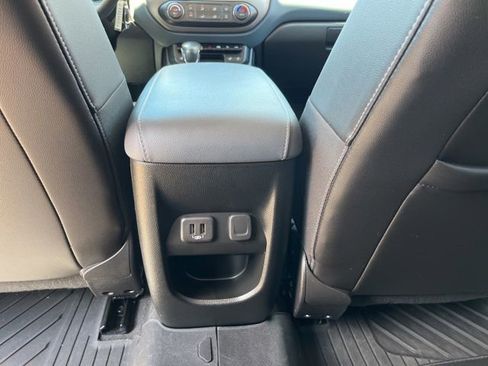 Used 2022 Chevrolet Colorado Z71 w/ Safety Package AWD/4WD image 20