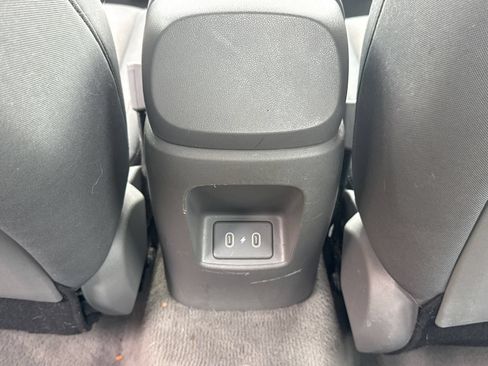 Used 2024 Hyundai Elantra SE FWD image 24