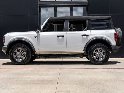 Used 2024 Ford Bronco Big Bend AWD/4WD image 9