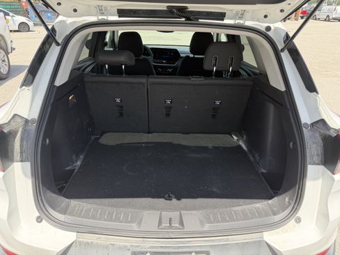 Used 2025 Chevrolet TrailBlazer LT w/ Driver Confidence Package FWD image 9