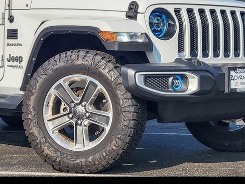 Used 2022 Jeep Wrangler Unlimited Sahara w/ Cold Weather Group AWD/4WD image 4