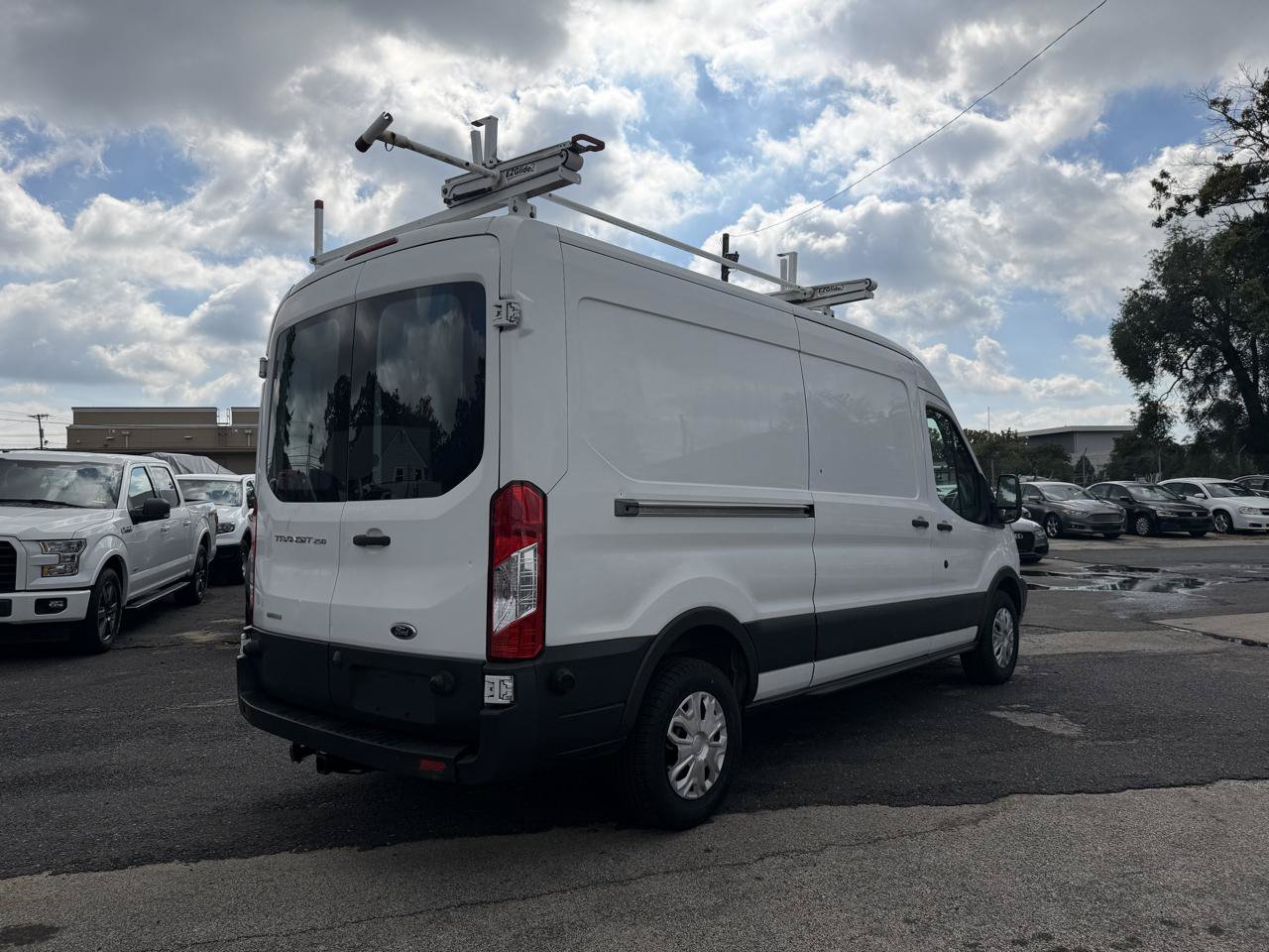 Used 2015 Ford Transit 250 148 Medium Roof w/ Exterior Upgrade Package RWD image 6