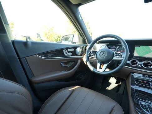 Certified 2019 Mercedes-Benz E 300 4MATIC image 20