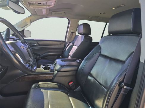 Used 2016 Chevrolet Suburban LT w/ Luxury Package AWD/4WD image 11