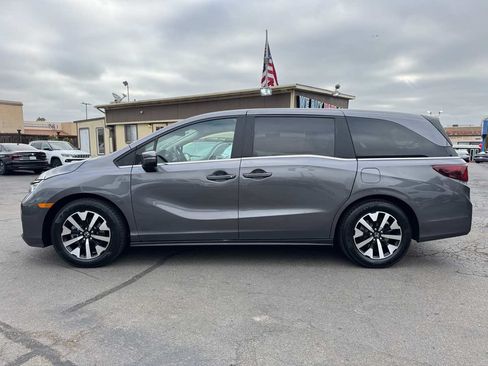 Used 2025 Honda Odyssey EX-L image 7