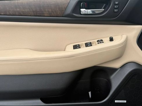 Used 2016 Subaru Outback 2.5i Limited AWD/4WD image 21