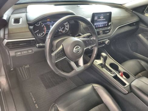 Used 2022 Nissan Altima 2.5 SR FWD image 14