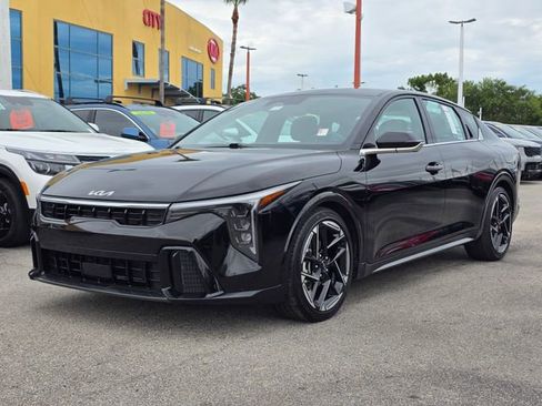 Certified 2025 Kia K4 GT-Line Turbo FWD image 2