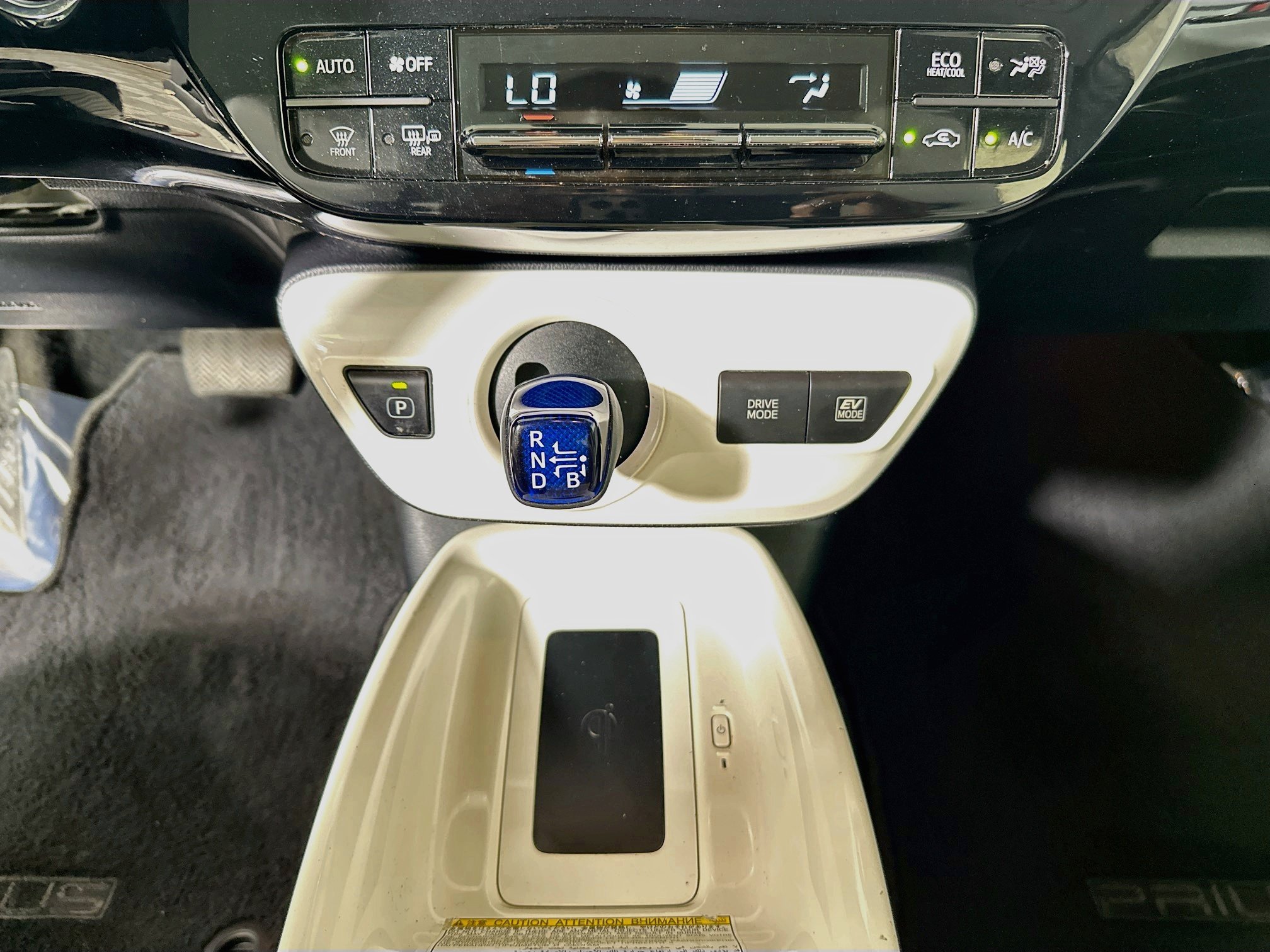 Used 2017 Toyota Prius Four Touring w/ Premium Convenience Package FWD image 23