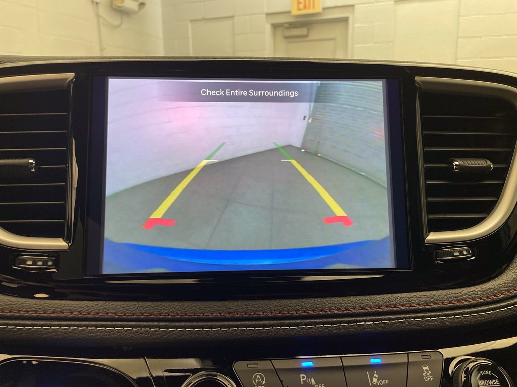 New 2027 Chrysler Pacifica Select FWD image 14