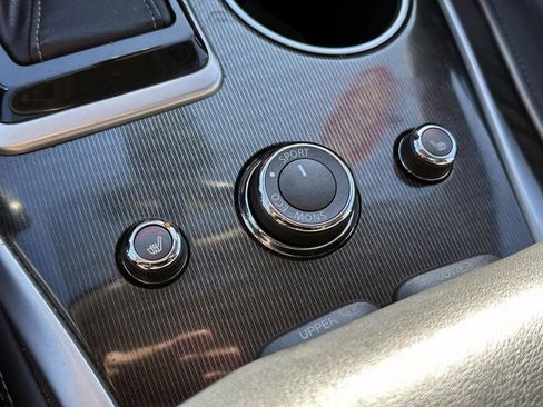 Used 2019 INFINITI QX60 Luxe w/ Essential Package image 30