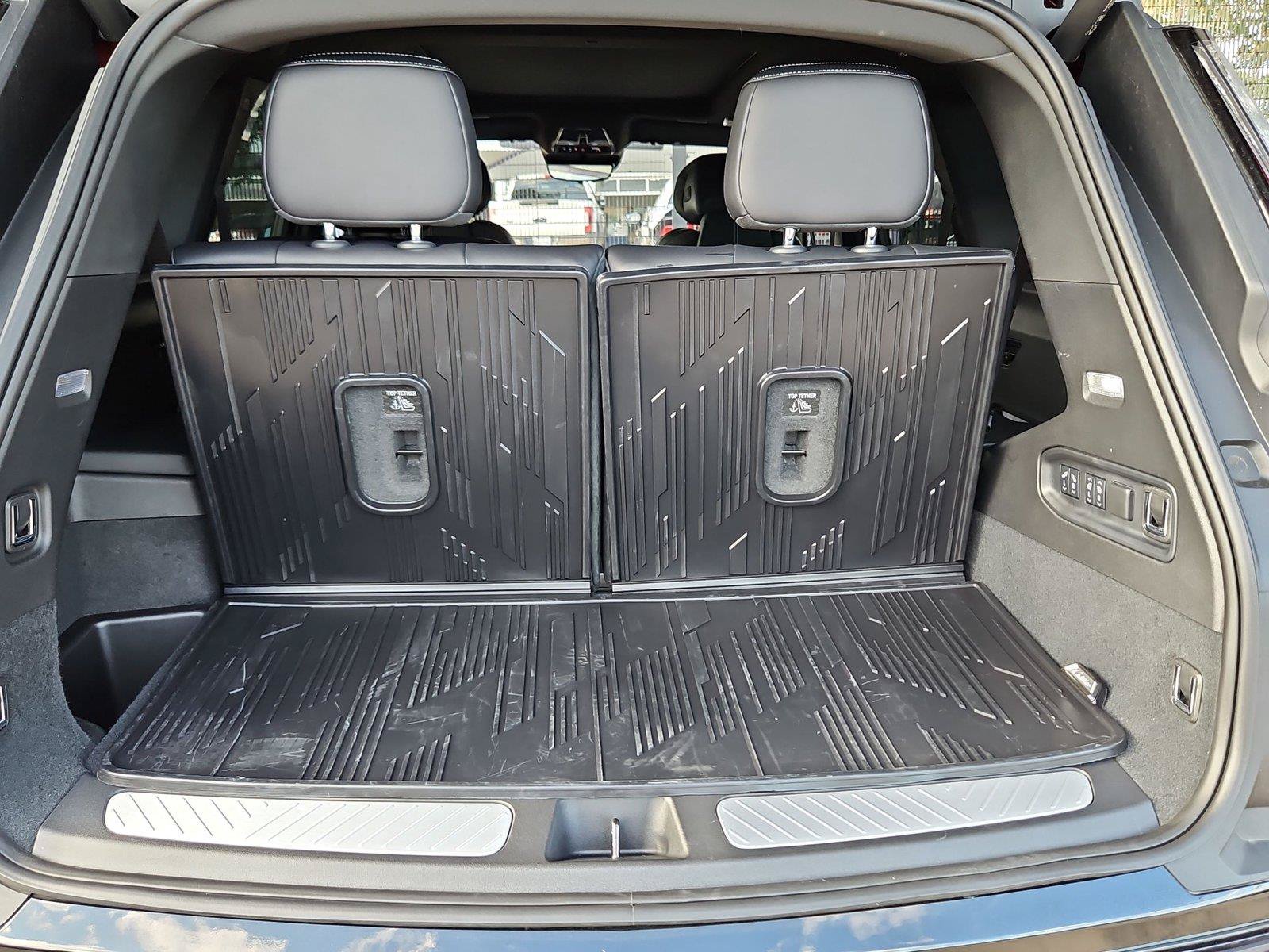 Used 2026 Cadillac Vistiq Sport w/ LPO, Floor Liner Package AWD/4WD image 31