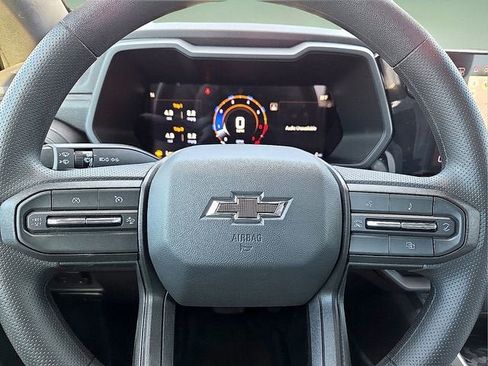 New 2026 Chevrolet Colorado Trail Boss w/ Off-Road Front Bumper Package AWD/4WD image 24