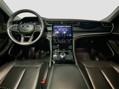 Used 2022 Jeep Grand Cherokee Limited 4xe image 9