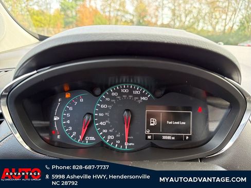 Used 2022 Chevrolet Trax LT w/ Driver Confidence Package image 24