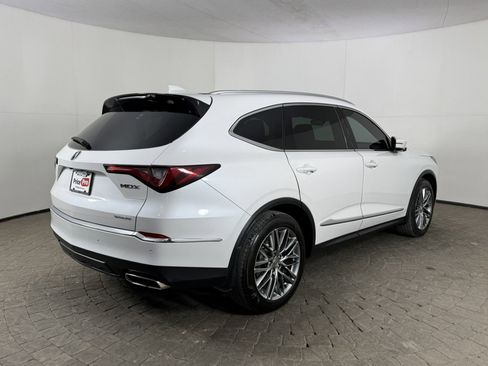 Used 2024 Acura MDX SH-AWD w/ Advance Package image 9