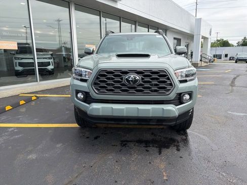 Used 2023 Toyota Tacoma TRD Sport AWD/4WD image 8