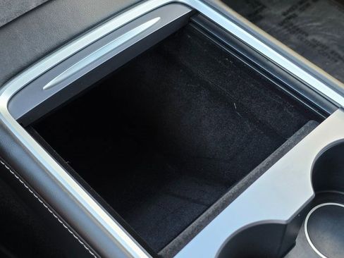 Used 2023 Tesla Model Y AWD image 30