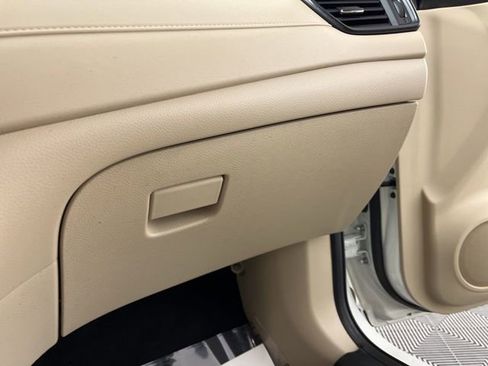 Used 2020 Nissan Rogue SV image 37