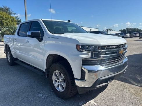 Used 2021 Chevrolet Silverado 1500 LT AWD/4WD image 3