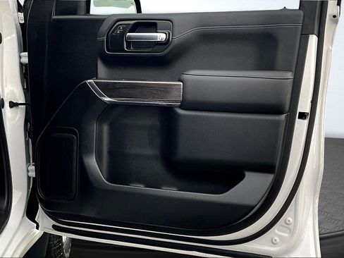 Used 2021 Chevrolet Silverado 1500 LTZ image 25