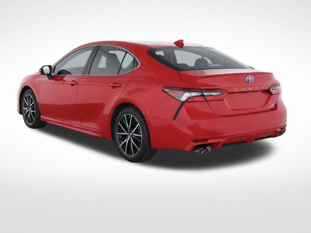 Used 2023 Toyota Camry SE FWD image 4